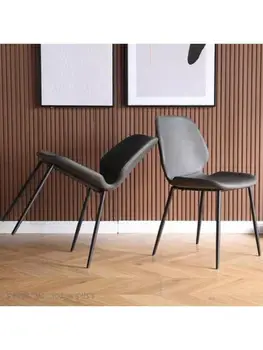 Põhjamaise minimalistliku raud söögilaud ja tool koju laua väljaheites seljatugi meik tool kaasaegne restoran kerge luksus söögi tool